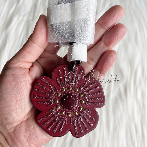 NWT Coach Tea Rose Bag Charm - Picture 3 of 3